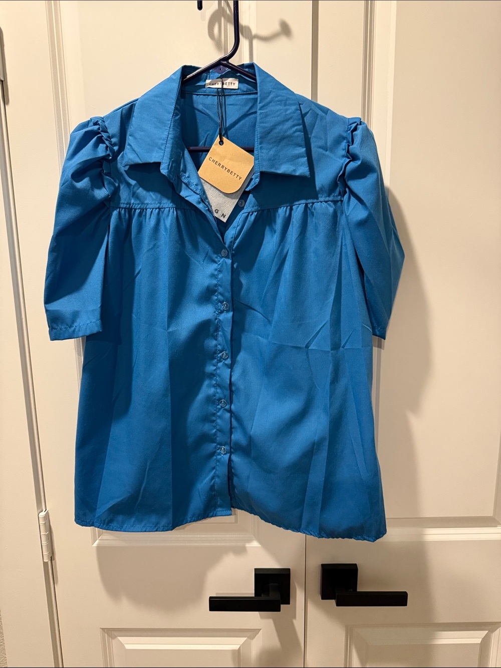 Medium NWT Blue Button-Front Top